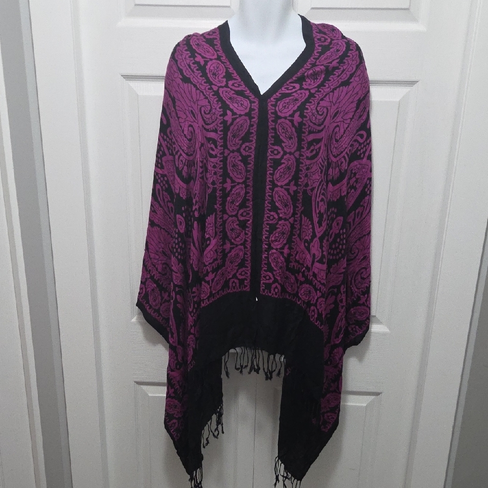 NWT Bijoux Terner Black and Purple Poncho